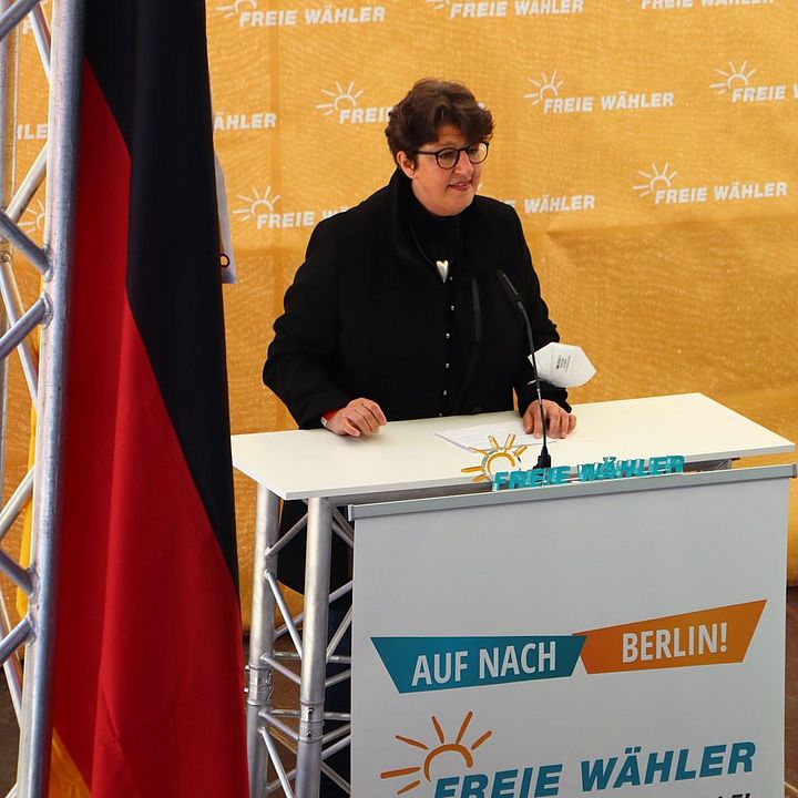 Susann Enders am Rednerpult