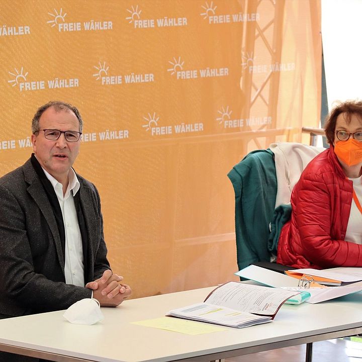 Alexander Hold als Wahlleiter