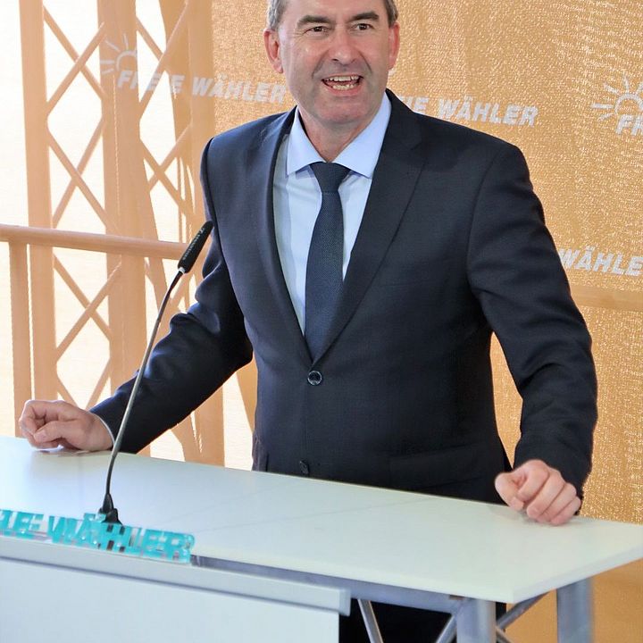 Hubert Aiwanger am Rednerpult